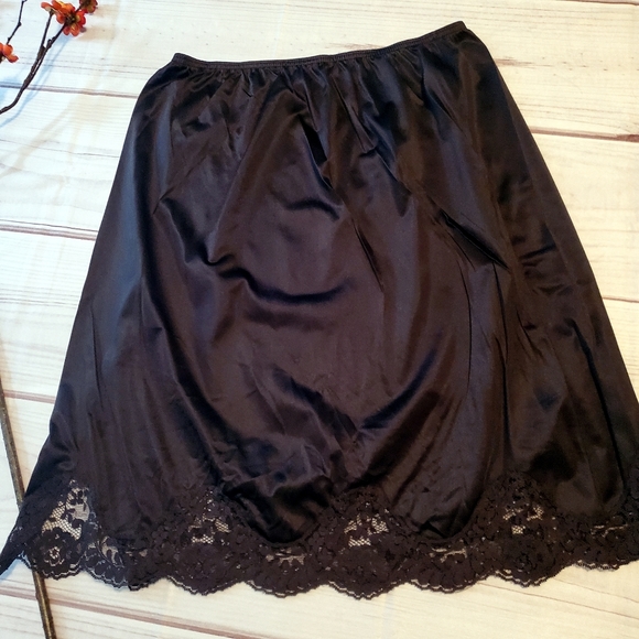 jcpenney Intimates & Sleepwear 525 Body Lites For Jc Penney Black Half Slip With Lace M 214